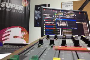 Programa de Rádio | O Homem Que Mordeu o Oceano Pacífico